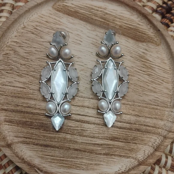 Kendra Scott Genevieve Statement Earrings in Silver and Ivory Pearl NWT - Picture 6 of 10